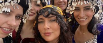 فتيات آشوريات