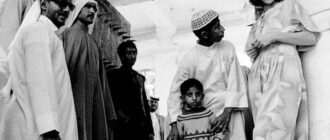 في الصور: جلسة تصوير موضة كاشاريل أبو ظبي 1974
